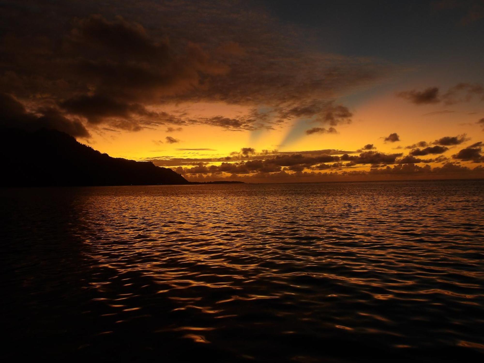 Catamaran Amaya - Sejour Insolite Sur Le Lagon De Moorea Hauru Esterno foto